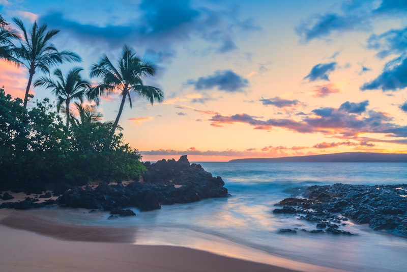 Best Hikes in Hawaii for Teenagers Who Want a Challenge